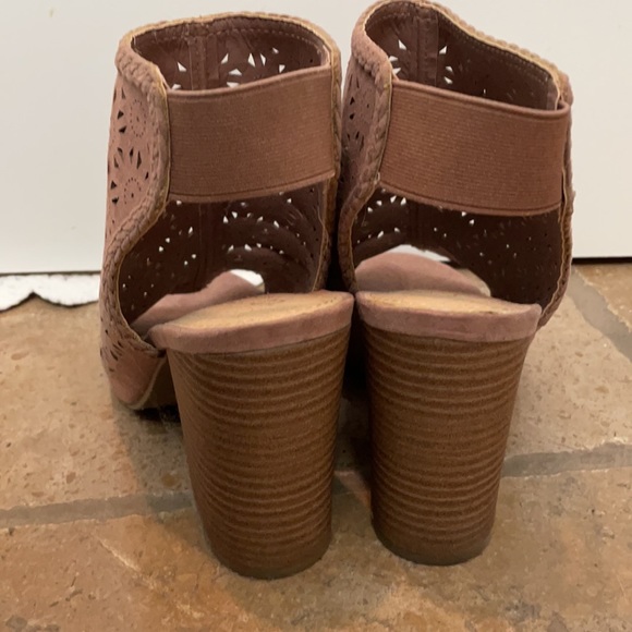 Lauren Conrad Tan Heels - Picture 4 of 4